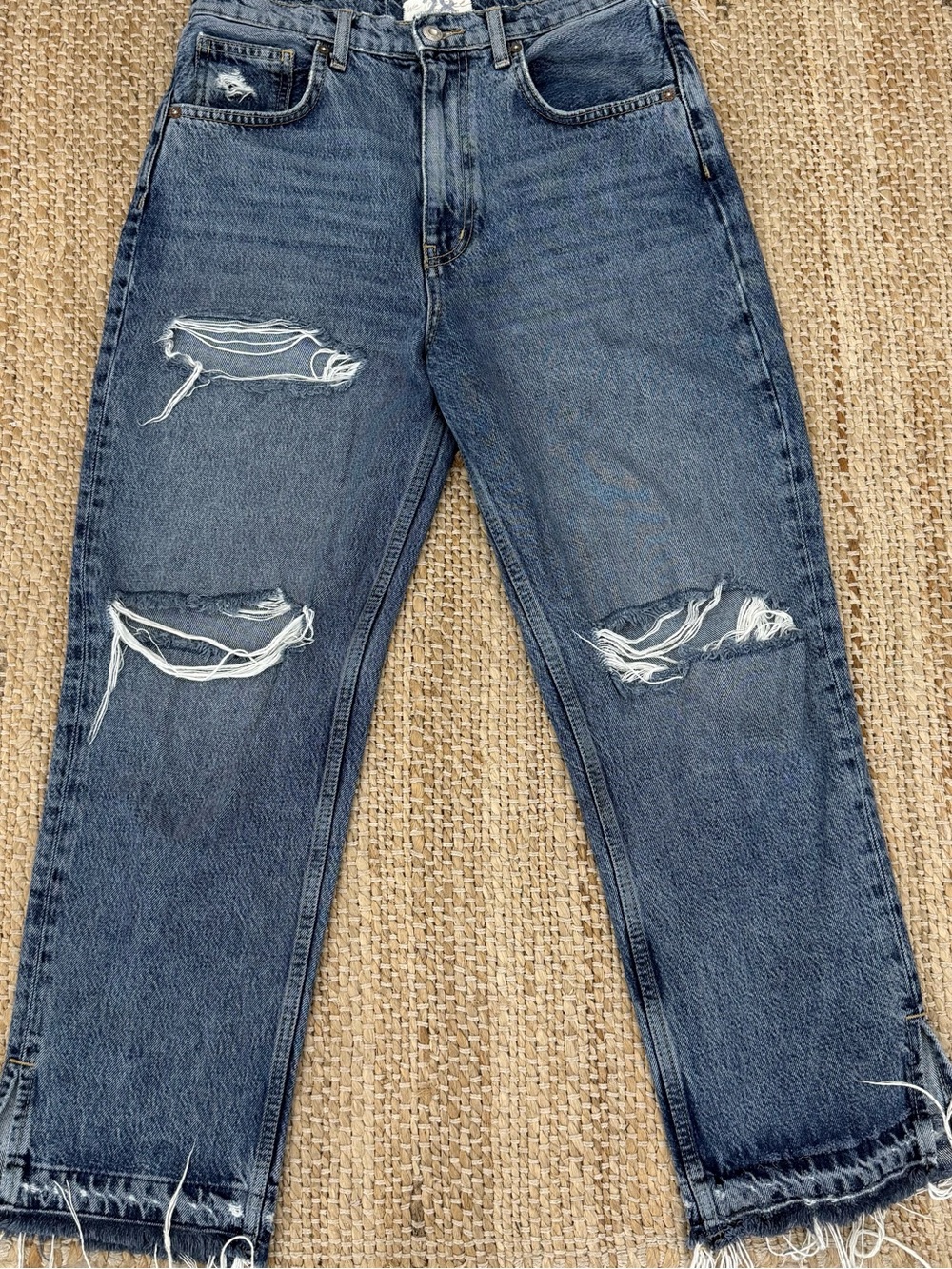 We The Free Free People Distressed Ripped Jeans Raw Hem Sz 28 Straight Leg crop